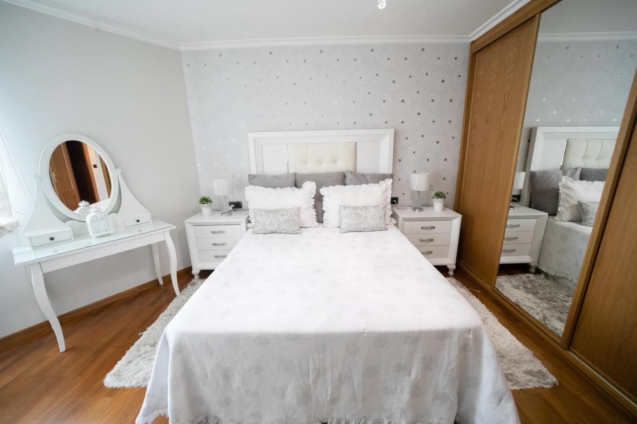 Galihost - Precioso Con Parking En Vilagarcia *